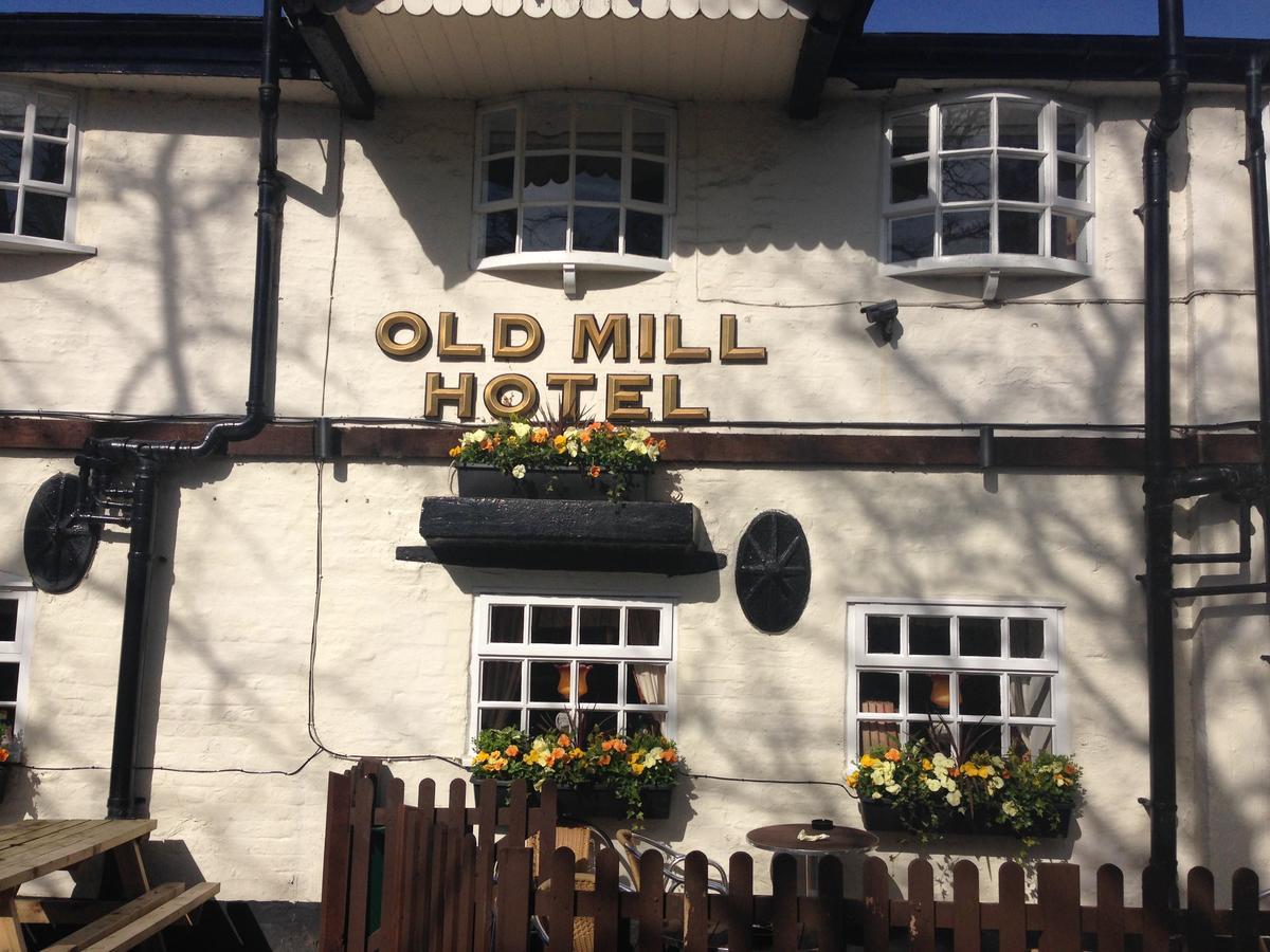 Hôtel The Old Mill à Alsager Extérieur photo